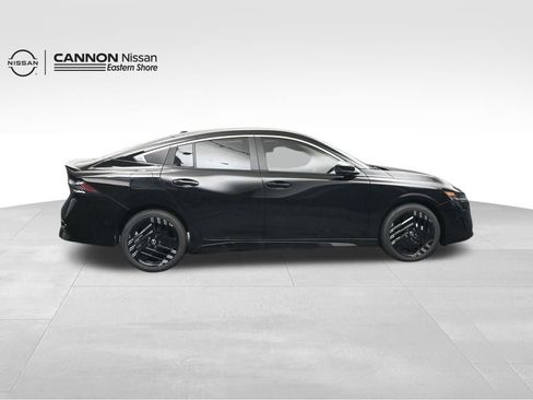 New 2026 Nissan Sentra SR FWD image 6