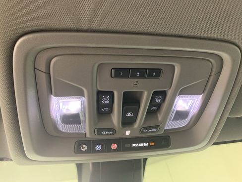 Used 2020 GMC Sierra 1500 SLT w/ SLT Premium Plus Package image 28