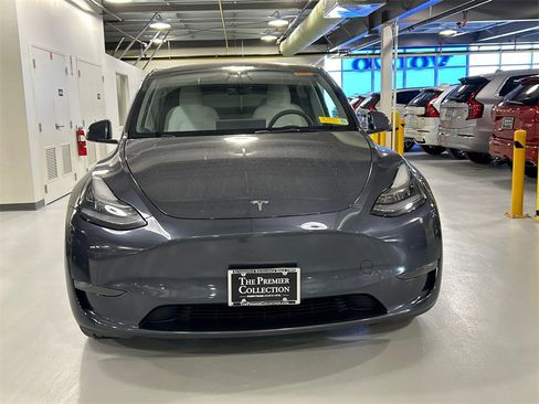 Used 2023 Tesla Model Y Long Range image 6