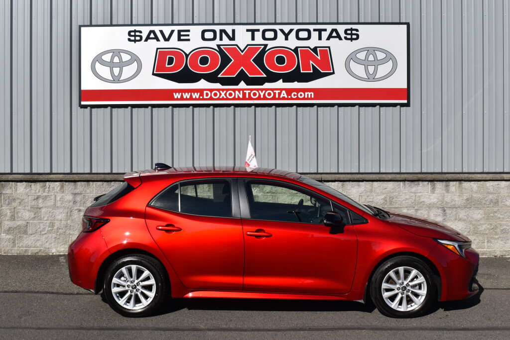 Certified 2026 Toyota Corolla SE FWD image 8