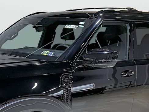 Used 2025 Nissan Armada PRO-4X image 8
