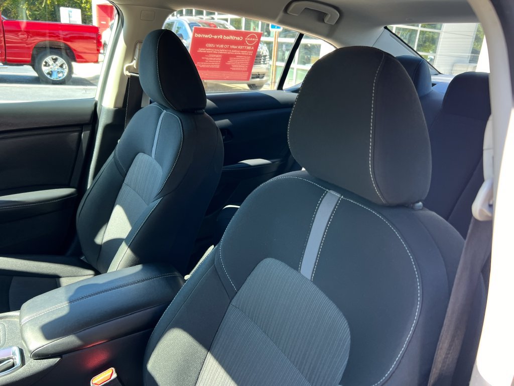Certified 2025 Nissan Sentra SV FWD image 9