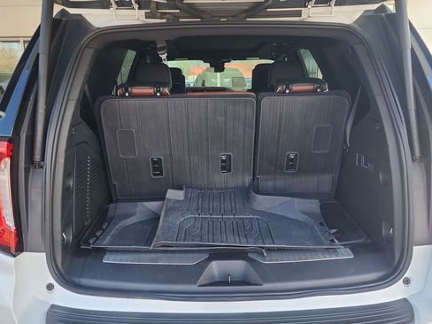 Certified 2024 GMC Yukon Denali Ultimate w/ LPO, Floor Liner Package AWD/4WD image 26