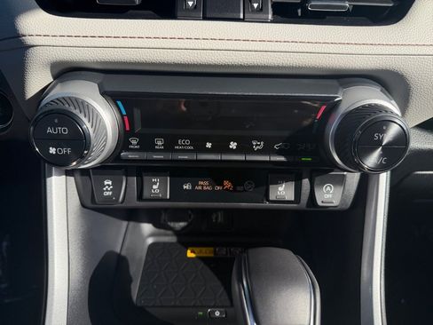 Certified 2025 Toyota RAV4 XLE Premium image 17