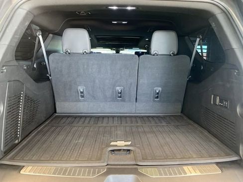 Used 2021 Chevrolet Suburban High Country image 9