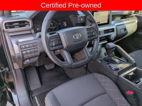 Used 2025 Toyota Tacoma SR5 AWD/4WD image 14