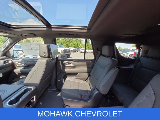 Used 2023 Chevrolet Tahoe Z71 w/ Z71 Off-Road Package AWD/4WD image 12