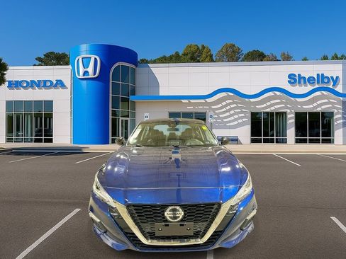 Used 2022 Nissan Altima 2.5 SR image 3