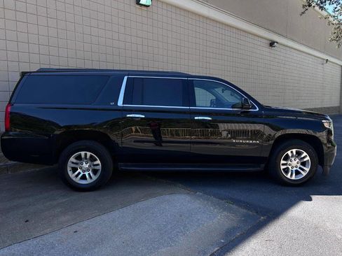 Used 2020 Chevrolet Suburban LT AWD/4WD image 8