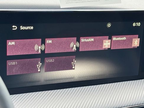 New 2025 Nissan Kicks SR w/ SR Premium Package image 23