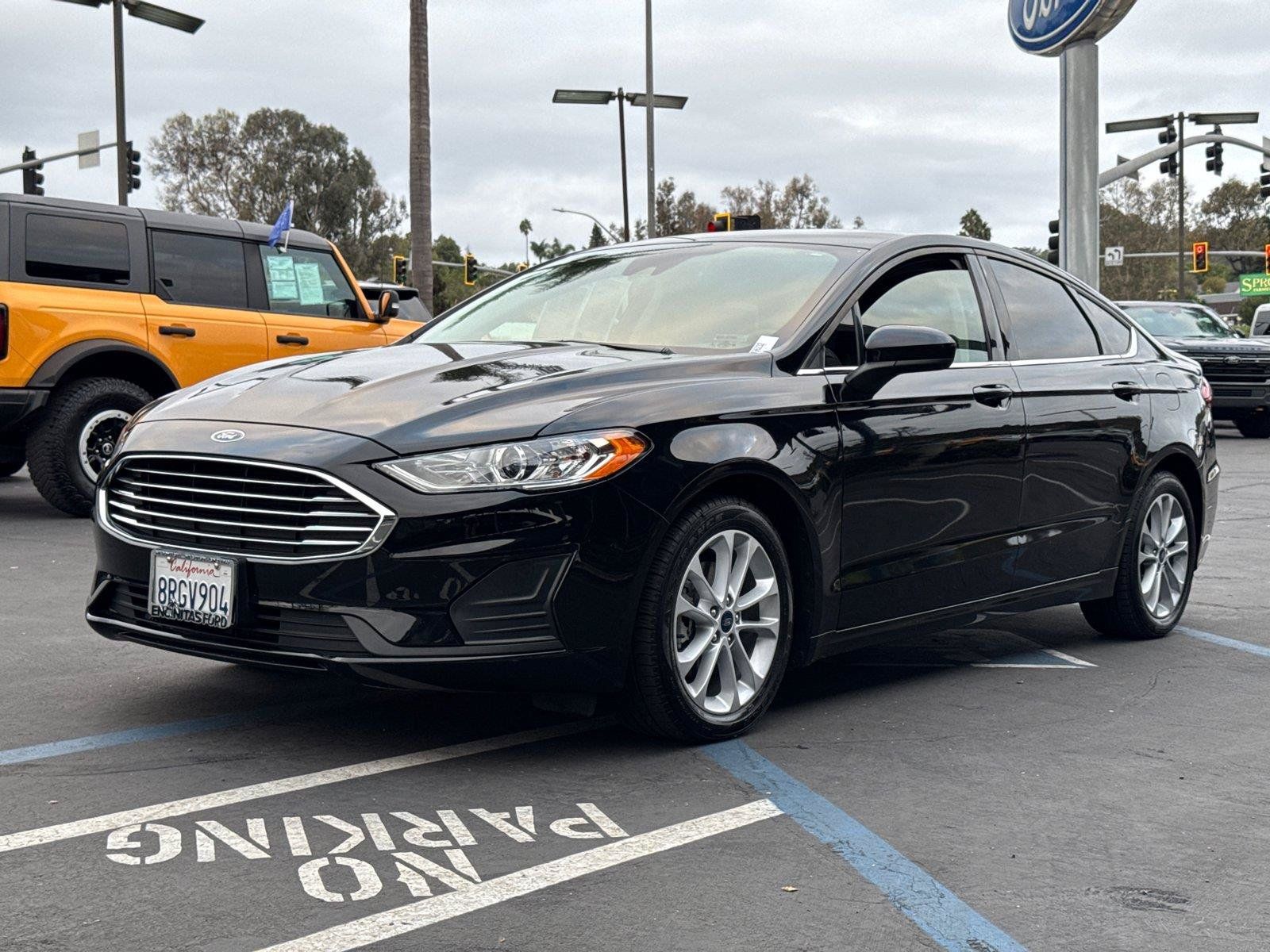 Used 2020 Ford Fusion SE FWD image 4