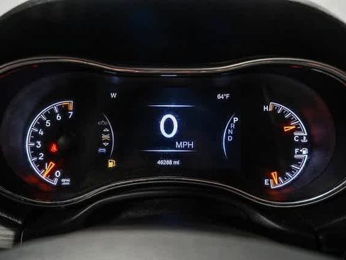 Used 2021 Jeep Grand Cherokee Laredo X image 25