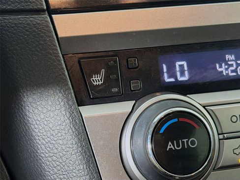 Used 2017 Subaru Outback 2.5i Premium image 20