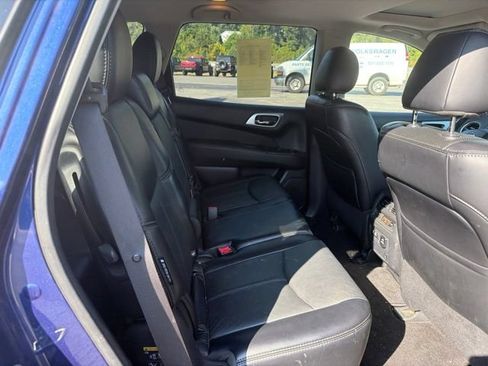 Used 2020 Nissan Pathfinder Platinum w/ Cargo Package AWD/4WD image 4