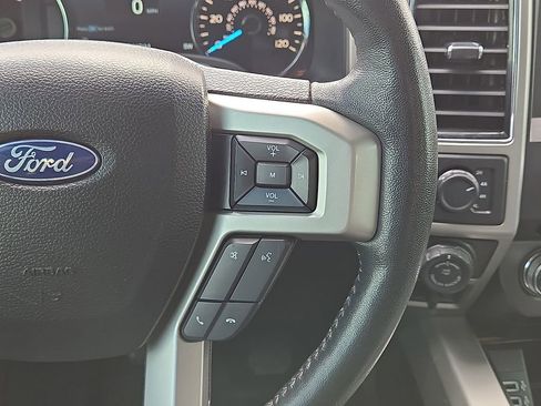 Used 2018 Ford F150 Lariat w/ Equipment Group 502A Luxury image 21