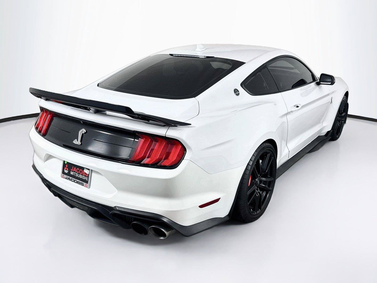 Used 2021 Ford Mustang Shelby GT500 w/ Technology Package RWD image 5