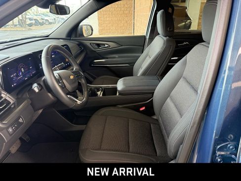 Certified 2025 Chevrolet Traverse LT image 6