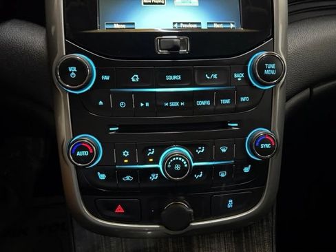 Used 2015 Chevrolet Malibu LTZ FWD image 41