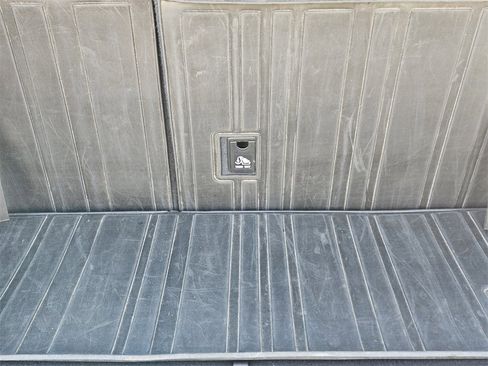 Used 2023 Toyota Highlander LE image 32