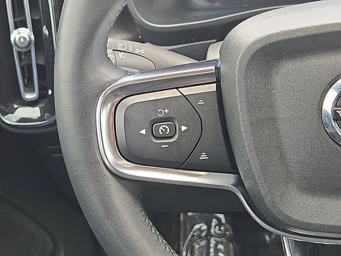 Certified 2023 Volvo C40 Recharge Core AWD/4WD image 19
