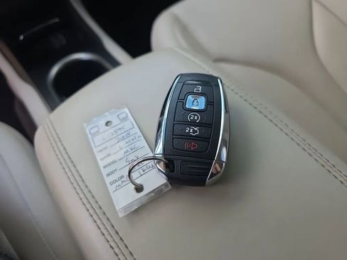 Used 2018 Lincoln MKC Premiere FWD image 33