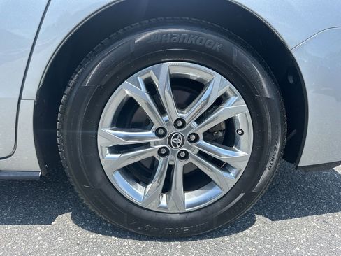 Used 2021 Toyota Sienna Platinum image 36