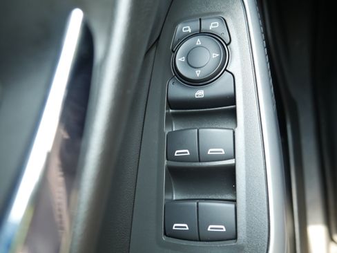 Used 2024 Chevrolet Trax RS w/ Driver Confidence Package FWD image 27
