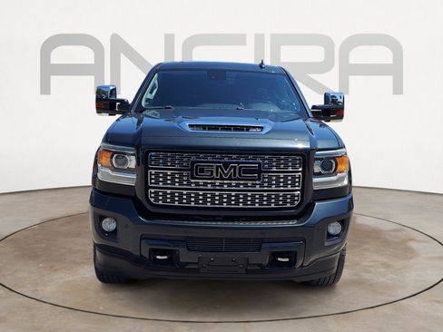 Used 2018 GMC Sierra 2500 Denali w/ Duramax Plus Package AWD/4WD image 5
