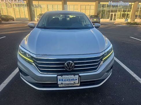 Used 2020 Volkswagen Passat 2.0T S image 2
