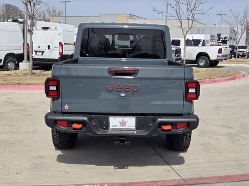 New 2026 Jeep Gladiator Mojave AWD/4WD image 3