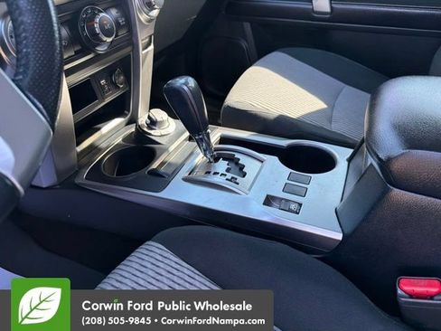 Used 2017 Toyota 4Runner SR5 AWD/4WD image 23