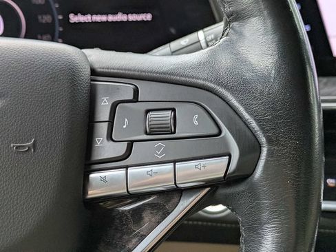 Used 2021 Cadillac Escalade ESV Premium Luxury w/ Driver Assist Tech Package RWD image 29