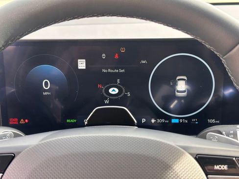 Certified 2025 Hyundai Ioniq 5 SE image 30