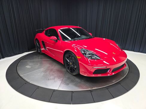 Used 2022 Porsche 718 Cayman image 6