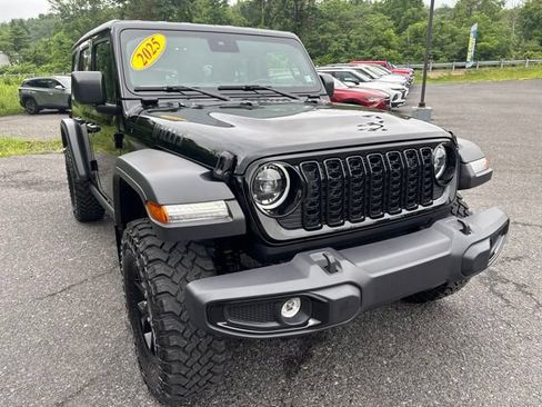 Used 2025 Jeep Wrangler Unlimited Sport AWD/4WD image 6