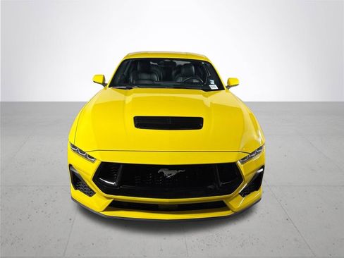 Used 2024 Ford Mustang GT Premium image 4