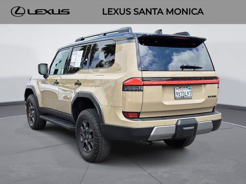 Used 2025 Lexus GX 550 AWD/4WD image 7
