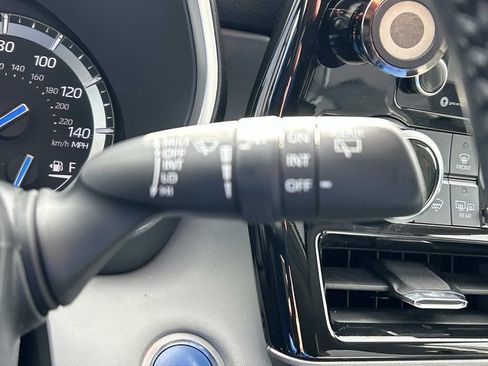 Used 2021 Toyota Highlander XLE image 35