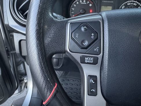 Used 2016 Toyota Tacoma SR RWD image 29