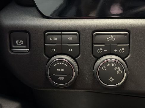 New 2026 Chevrolet Silverado 1500 LT w/ Z71 Off-Road Package image 18