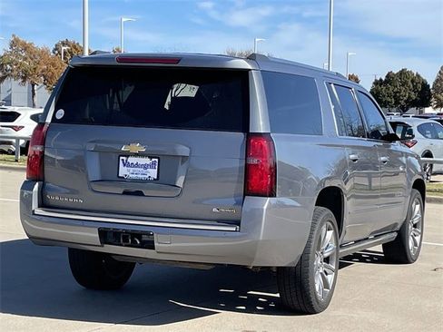 Used 2018 Chevrolet Suburban Premier image 4