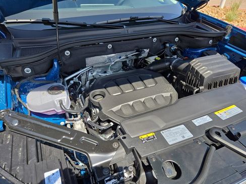 Used 2025 Volkswagen Atlas SE FWD image 14
