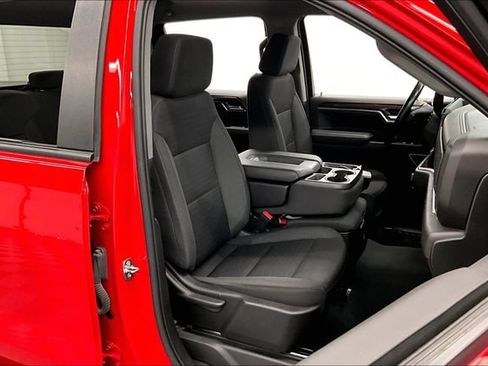Used 2022 Chevrolet Silverado 1500 LT AWD/4WD image 8