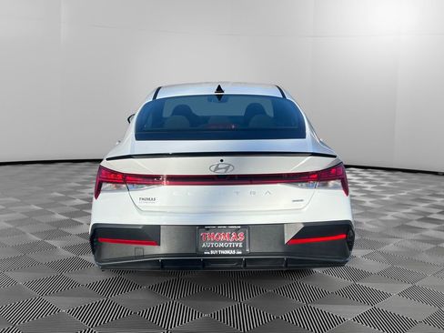 Certified 2025 Hyundai Elantra SEL image 6