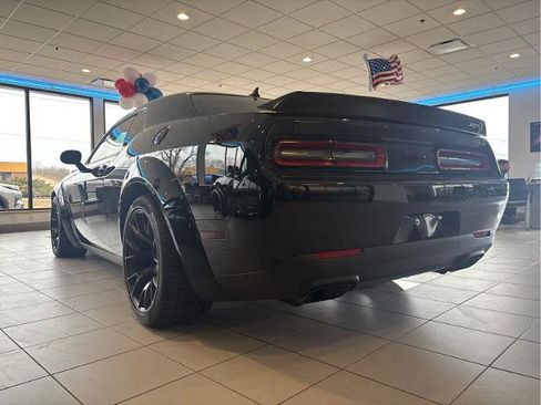 Used 2023 Dodge Challenger SRT Hellcat image 9