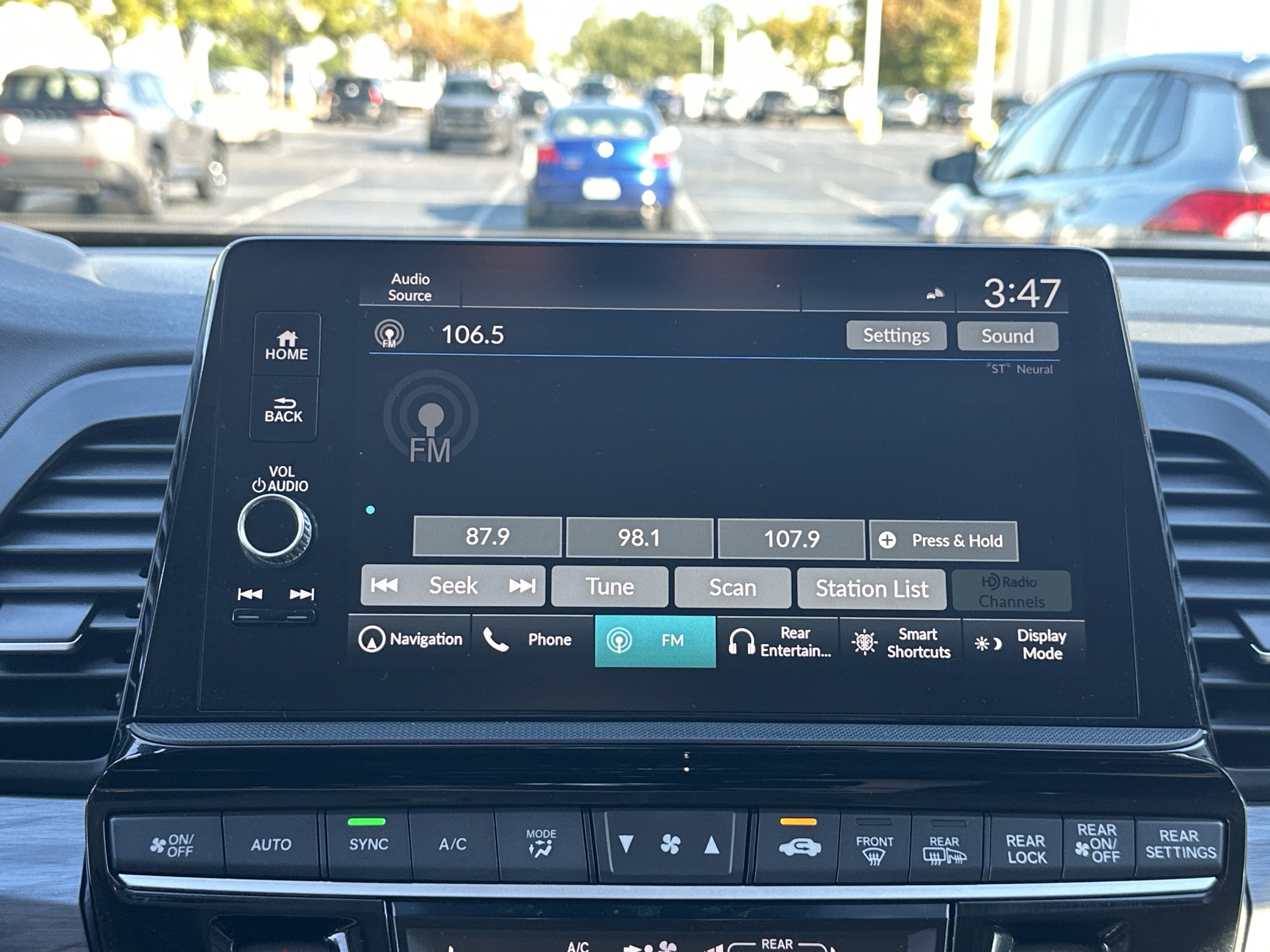 Used 2025 Honda Odyssey Elite image 23