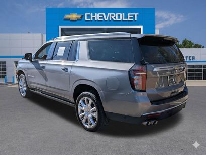 Used 2022 Chevrolet Suburban High Country w/ Premium Package 2