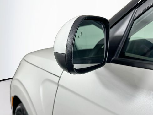 Used 2025 Kia Soul LX w/ LX Technology Package image 16