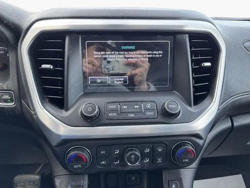 Used 2018 GMC Acadia SLT image 14