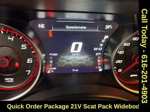 Used 2023 Dodge Charger Scat Pack image 2